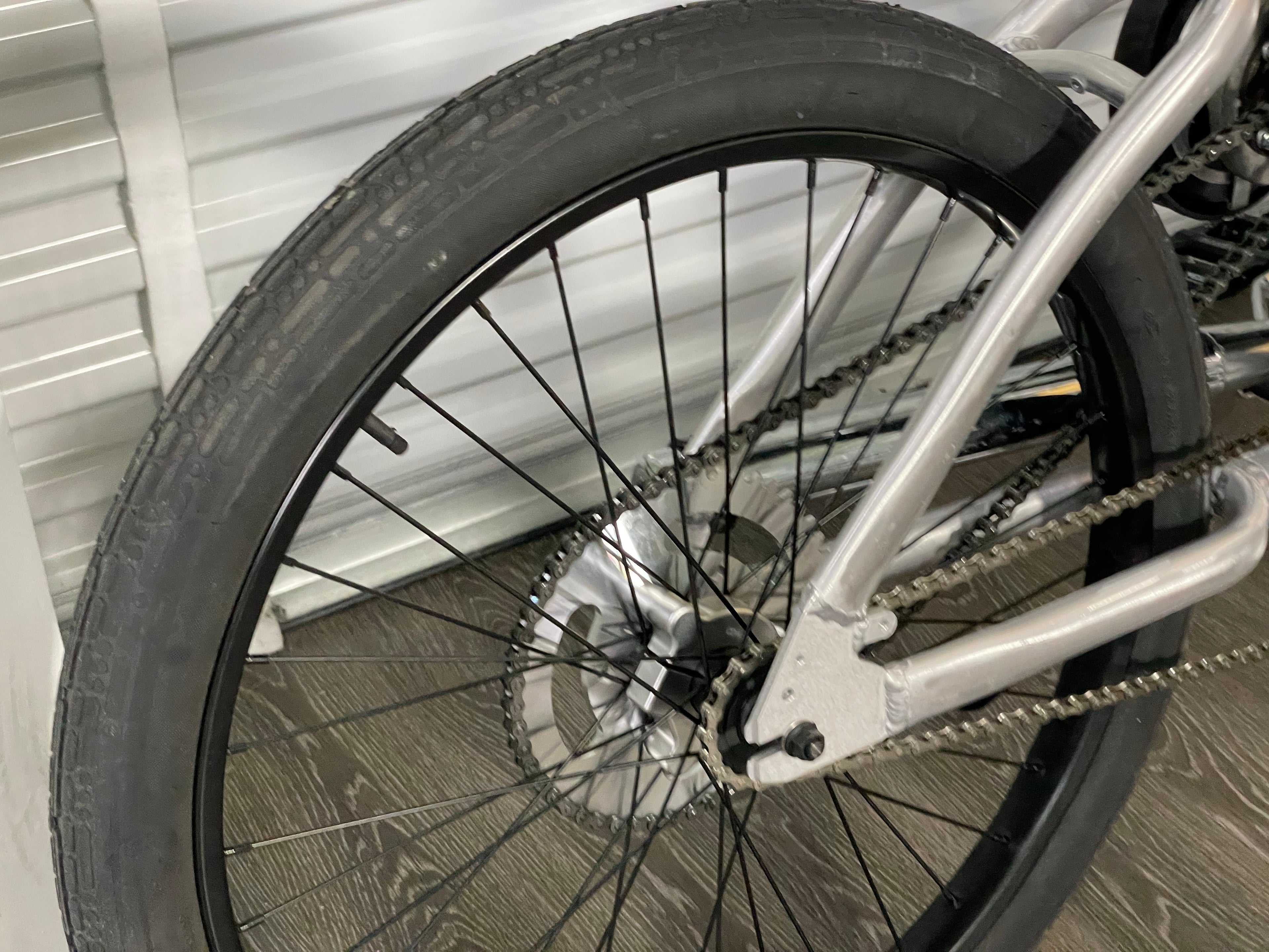 Limited Helio Stealth Classic Silver Bike 4G